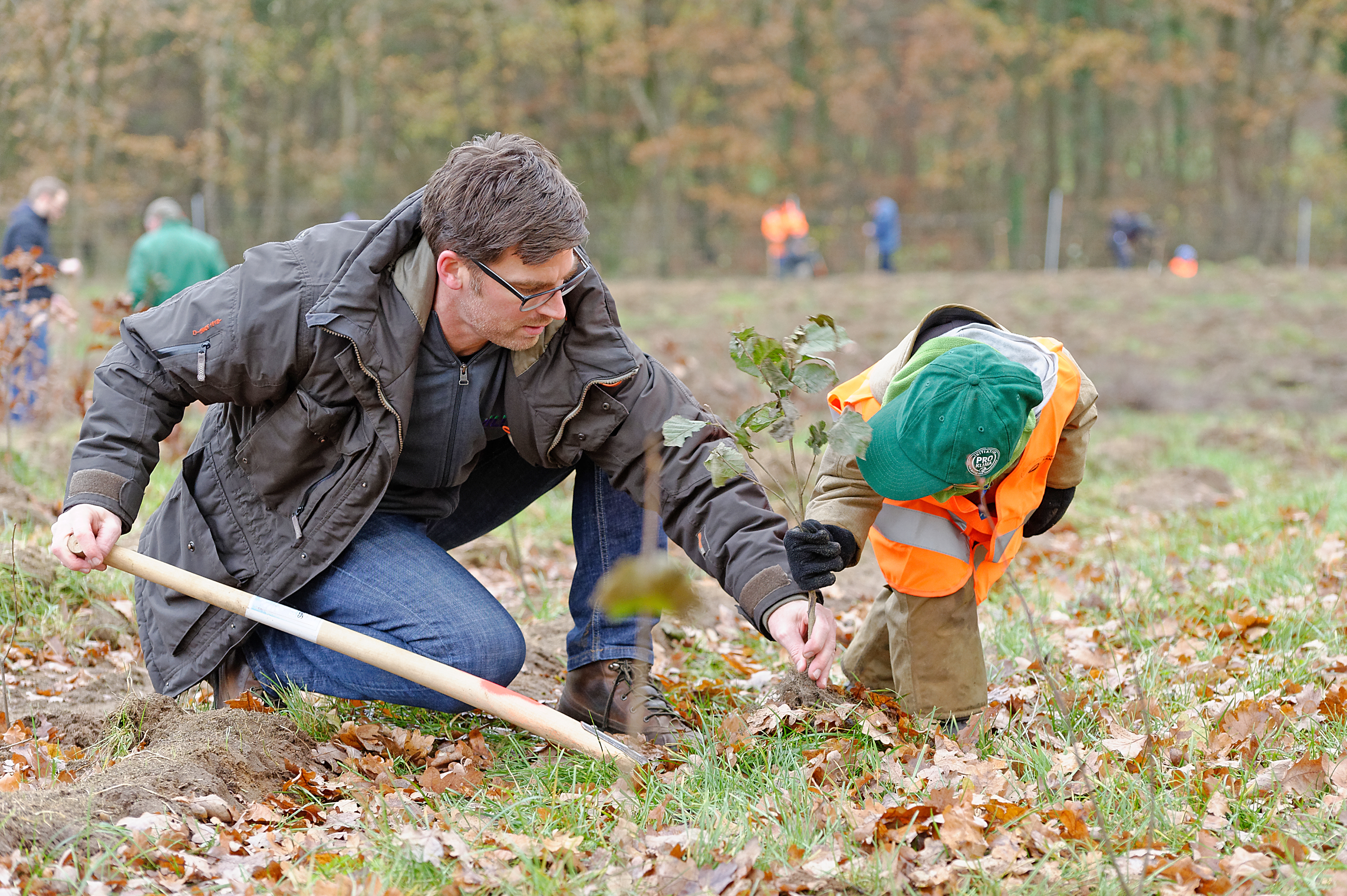 Initiative-Pro-Klima_Sarlhusen_Pflanzaktion_2018-11-27_148