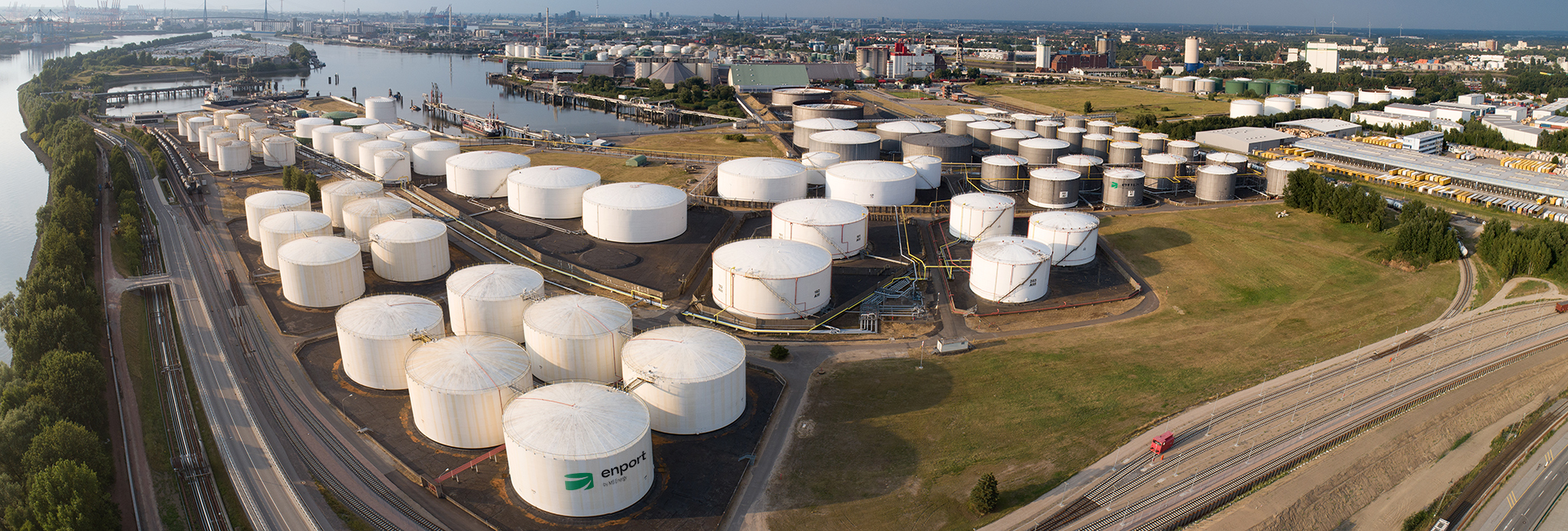 enport_Germany_Hamburg-Blumensand_Aerial_2018-07-21_DJI_0819_stitch